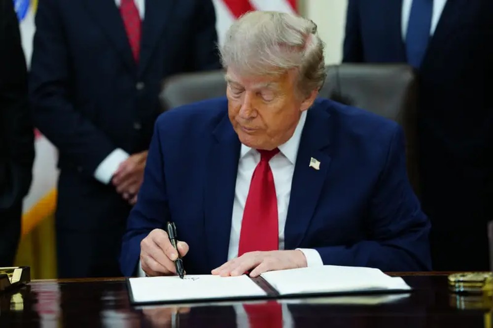 Estados Unidos podem aplicar tarifas de 25% sobre produtos brasileiros até quarta-feira
