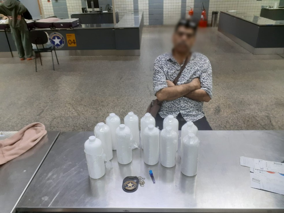 Mexicano preso no aeroporto internacional de SP, em Guarulhos, nesta sexta-feira (2). — Foto: Divulgação