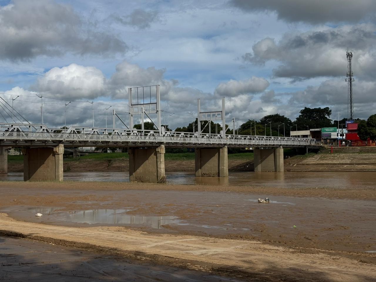 Após transbordo, Rio Acre reduz mais de 6 metros duas semanas de fevereiro na capital