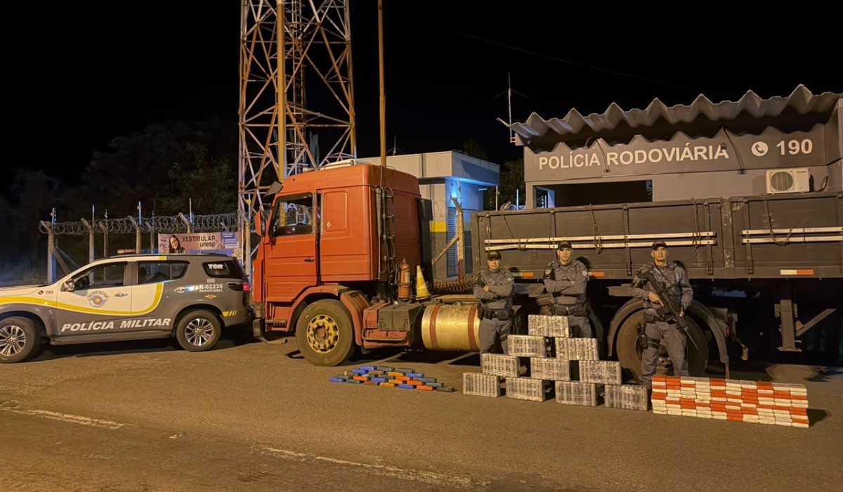 Homem é preso com 246 kg de cocaína e pasta base em caminhão com placas do Paraguai