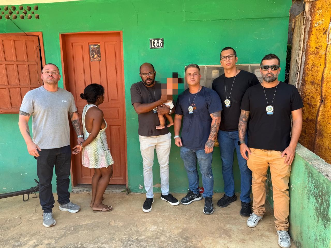 Mãe e filha de 8 meses são encontradas após sequestro no Rio; criança foi achada em Minas Gerais