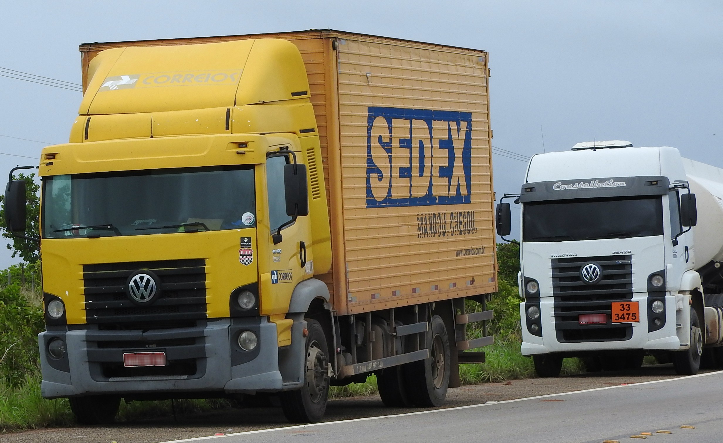 Criminosos roubam caminhão dos Correios, fazem funcionários reféns e levam carga em Sumaré