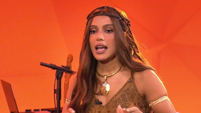 'Quero ser vista inteira e não só a parte que rebola': Anitta fala sobre amadurecimento e nova fase da carreira