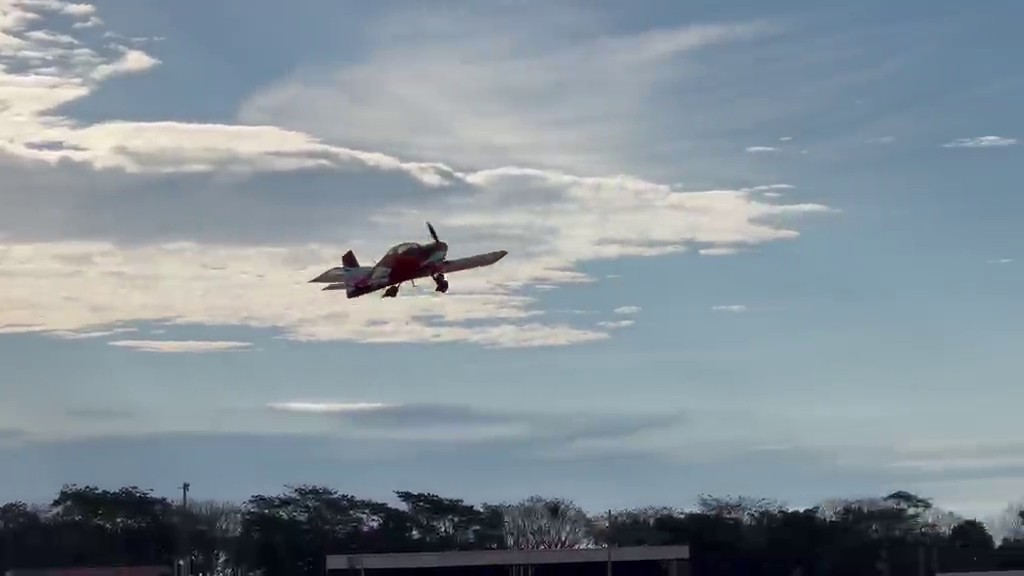 Vídeo mostra queda de avião no interior de SP por outro ângulo
