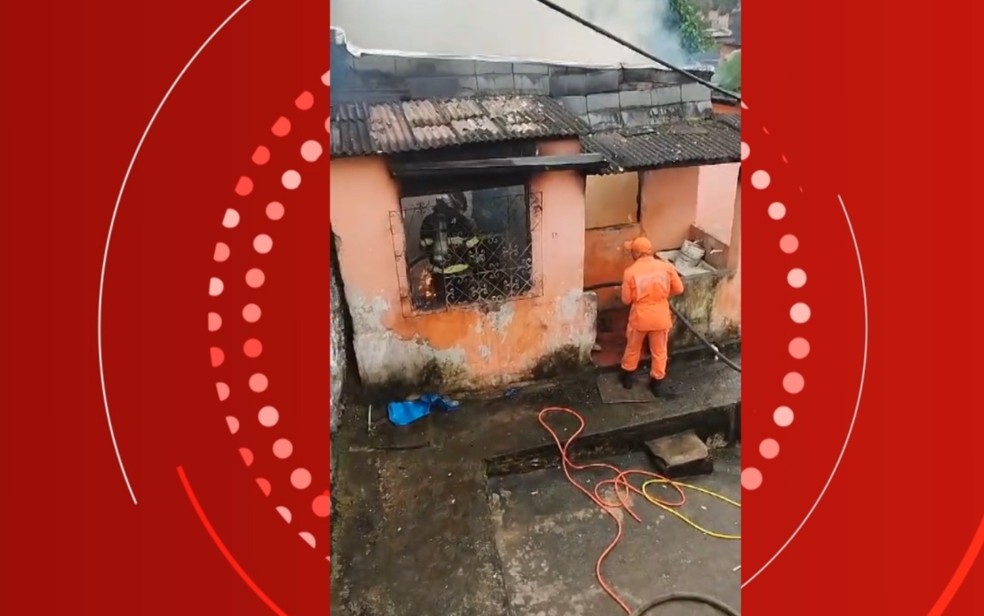 Dois irmãos de 8 e 3 anos morrem carbonizados após casa pegar fogo no sul da Bahia — Foto: Reprodução/Redes Sociais