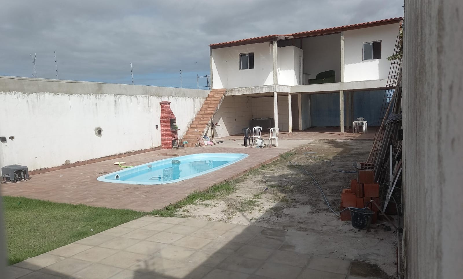 Quatro pessoas são mortas a tiros e outras duas ficam feridas durante festa na Praia do Sol, em João Pessoa