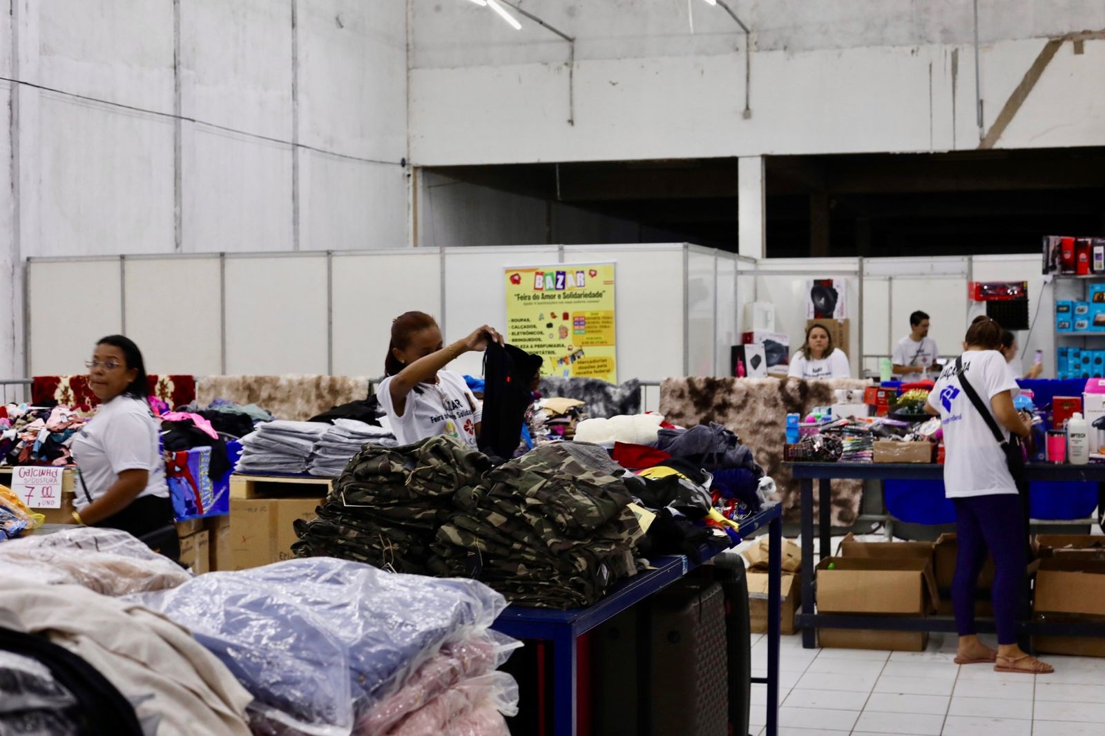 Perfumes, eletrônicos e brinquedos a partir de R$ 5 em bazar solidário em Campo Grande