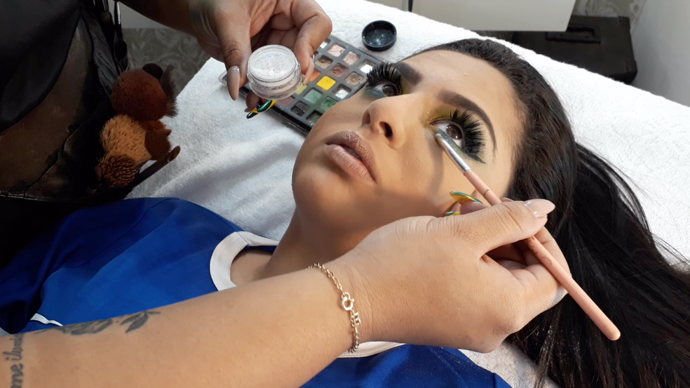 Maquiagem para o jogo do Brasil @tattibueno #maquiagem #makeup  #jogodobrasil #copadomundo #Gosto…