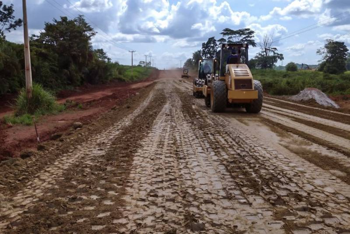 Rodovia BR-230, no Pará, recebe obras de pavimentação - Estradas