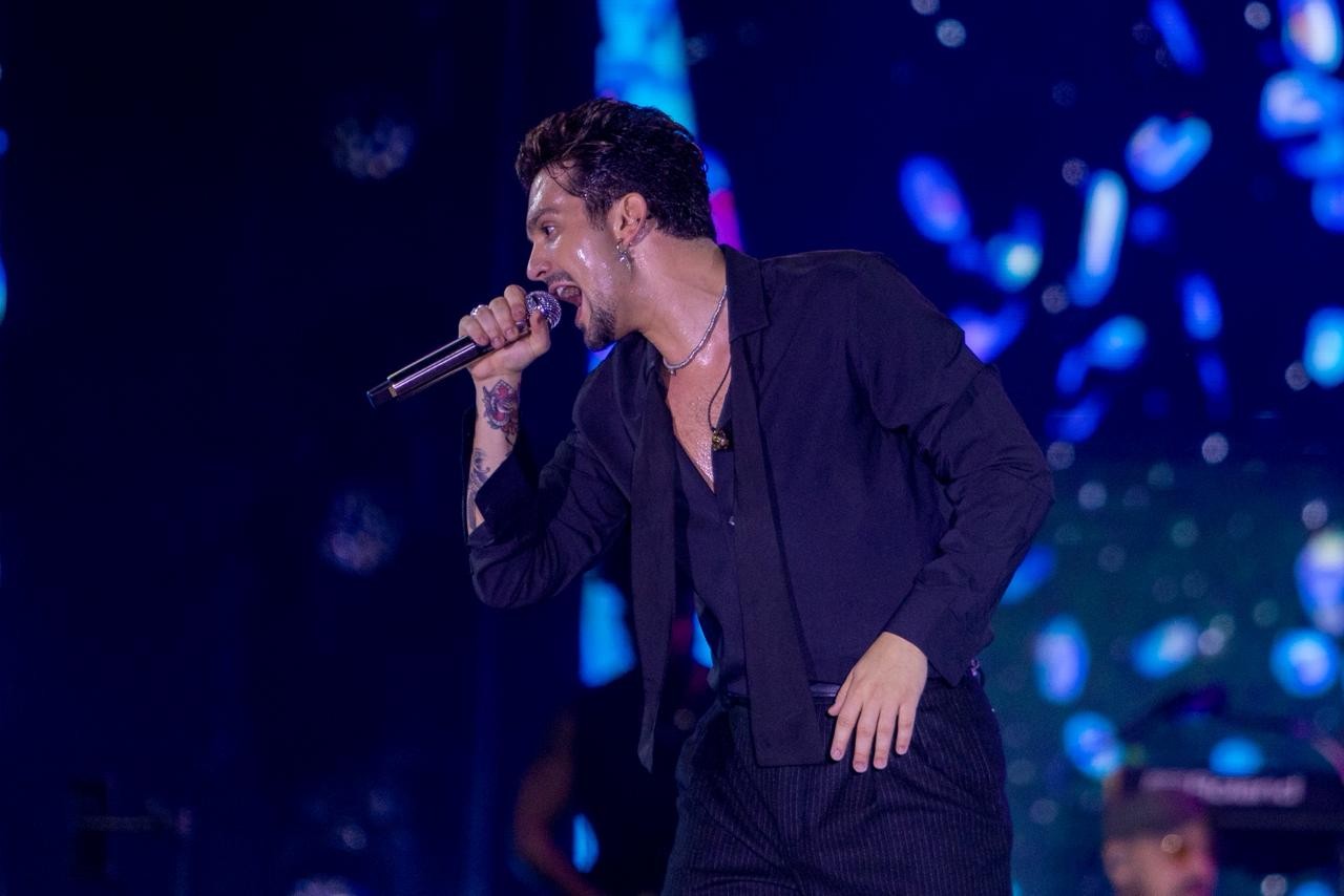 Luan Santana garante emoção, fantasia e clima de nostalgia aos fãs que acompanham o cantor em quase duas décadas de carreira — Foto: Thomaz Marostegan/g1