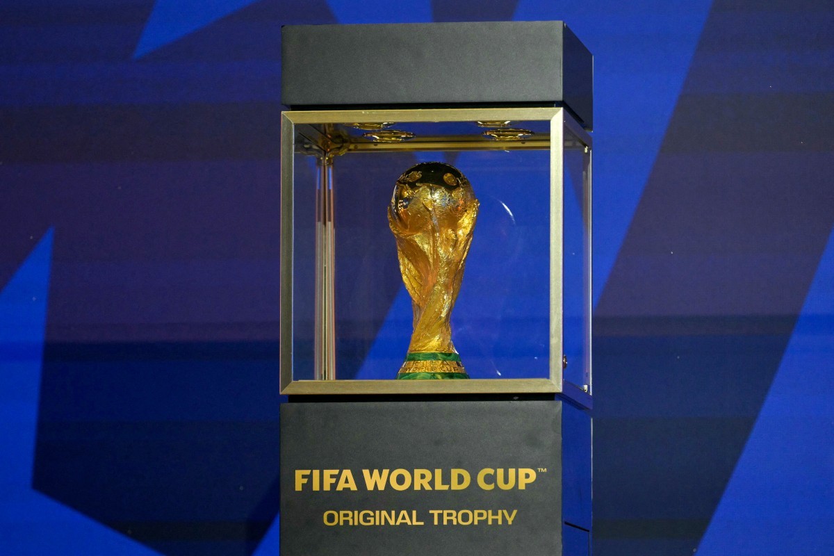 Do que é feita a taça da Copa do Mundo?