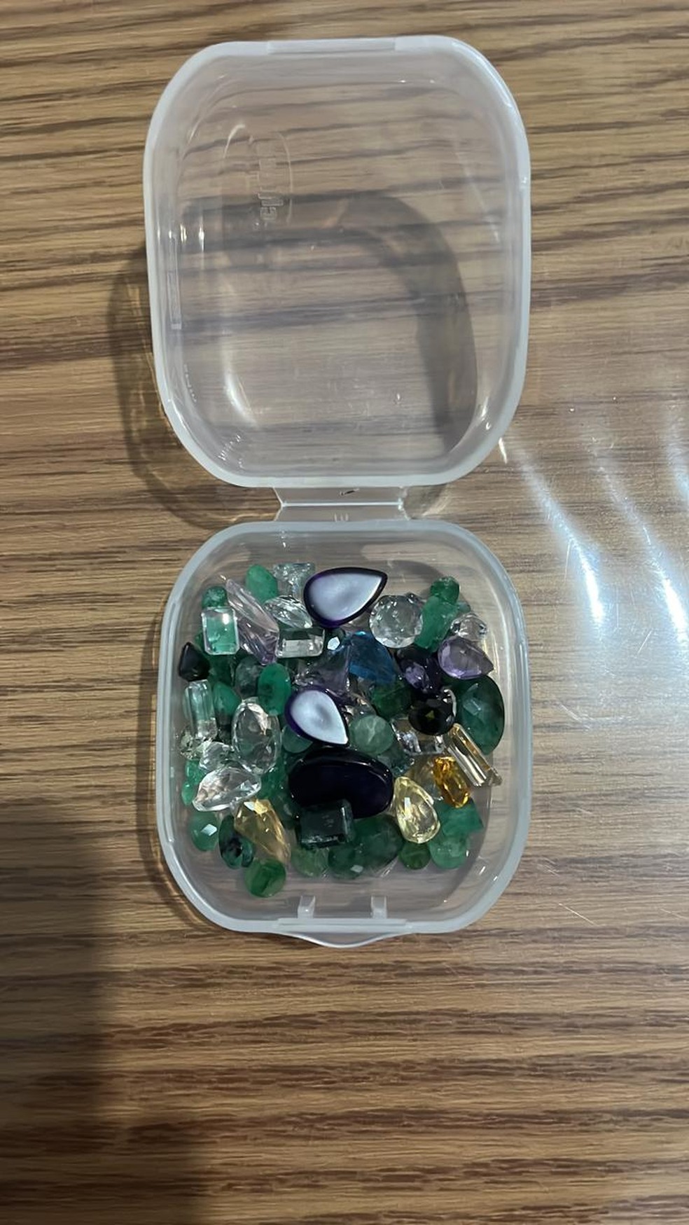 Diamantes são apreendidos durante operação da PF em RO e no PR — Foto: Divulgação/PF