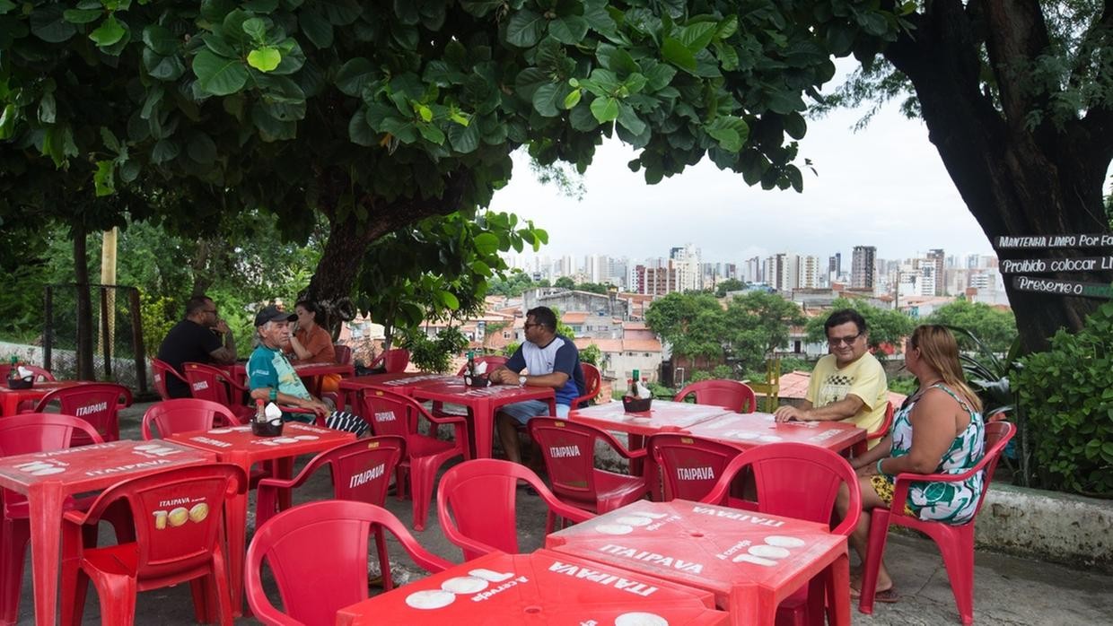 Cinco locais para relaxar e contemplar Fortaleza em meio à agitação urbana