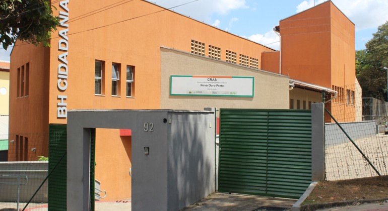 Cursos gratuitos de qualificação profissional são oferecidos em unidades do Cras na Pampulha, em BH