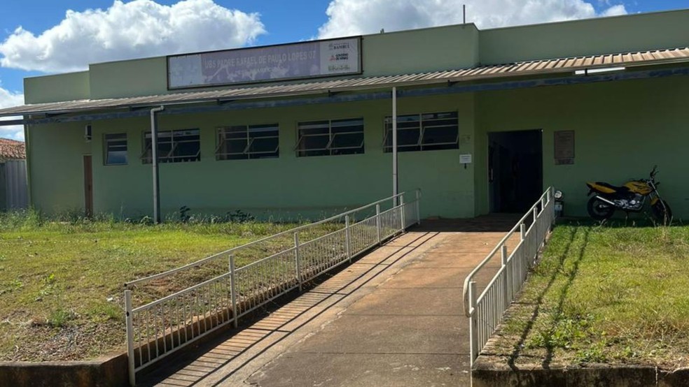 Unidade Básica de Saúde Padre Rafael de Paulo Lopes, localizada no Bairro Açudes, em Bambuí. — Foto: TV Integração/Reprodução