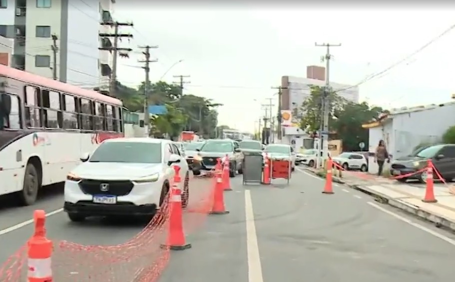 Obra na Gustavo Paiva deixa trânsito travado em vários bairros de Maceió
