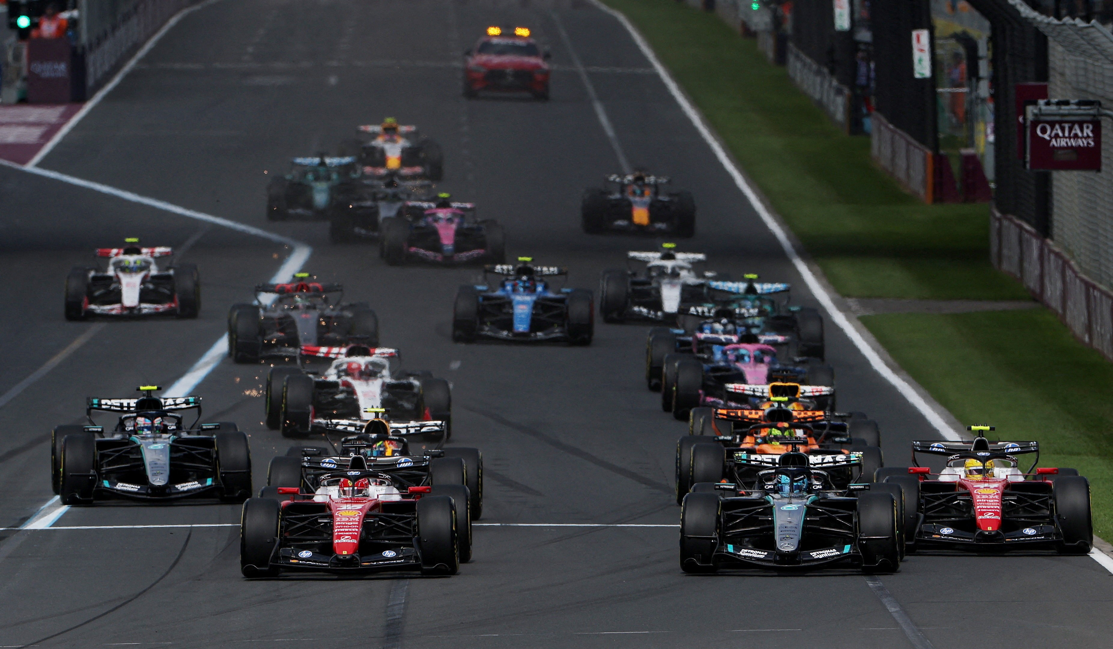 Corridas de Fórmula 1 devem ser canceladas no Oriente Médio por causa da guerra, diz BBC 