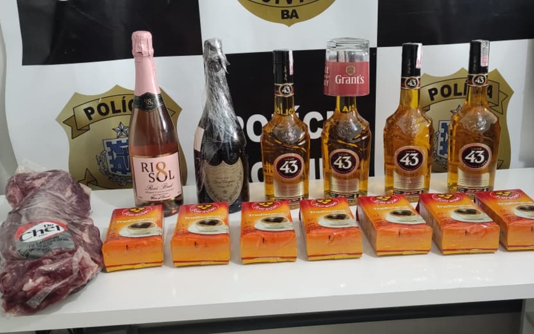 Funcionário de empresa é preso por suspeita de furtar filé mignon, whisky e champanhe avaliados em R$ 10 mil