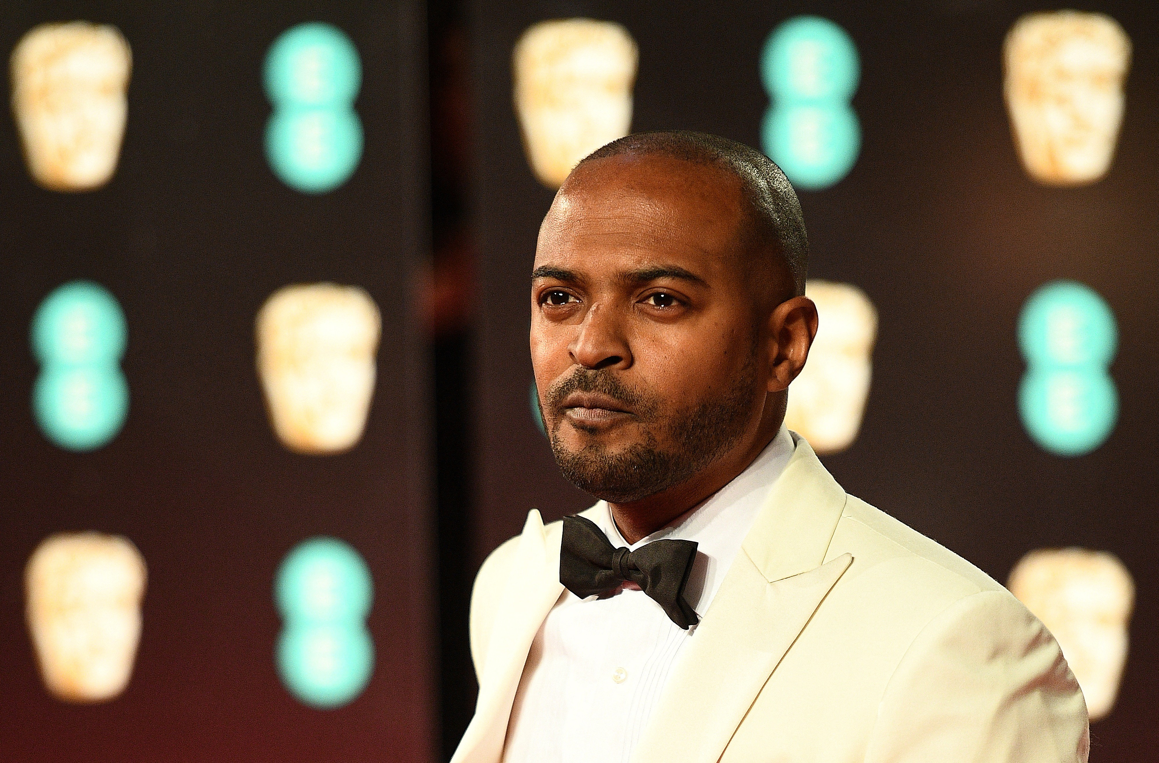 Ator britânico Noel Clarke perde processo por difamação após  acusações de má conduta sexual