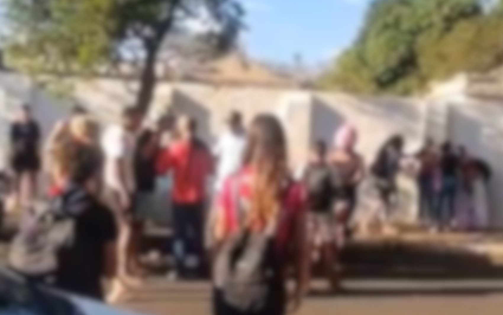 Mãe de adolescente ferida com arma branca em frente a escola diz que filha tem medo de voltar às aulas em Ribeirão Preto, SP