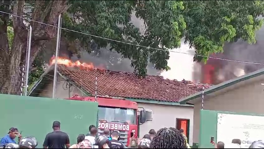 VÍDEO: incêndio destrói parte de prédio do ICMBio em Rondônia