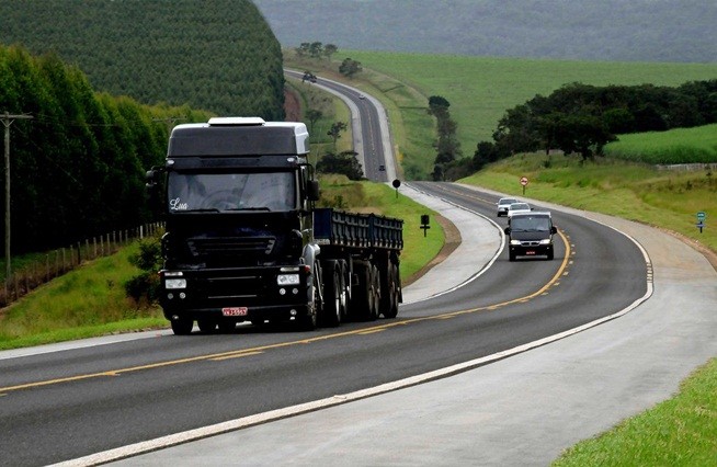 Mais de 690 mil veículos devem passar pelas rodovias da região de Itapetininga durante o carnaval