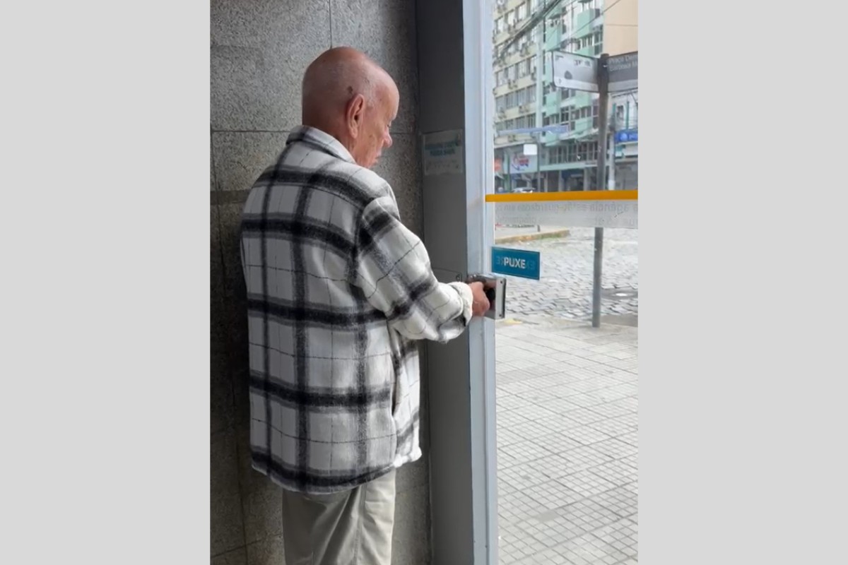 Clientes ficam presos por 40 minutos em agência bancária em Nova Friburgo