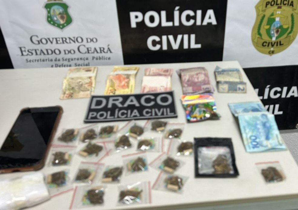 Agentes cumpriram mandados de prisão contra facção atuante no Couto Fernandes. — Foto: Polícia Civil