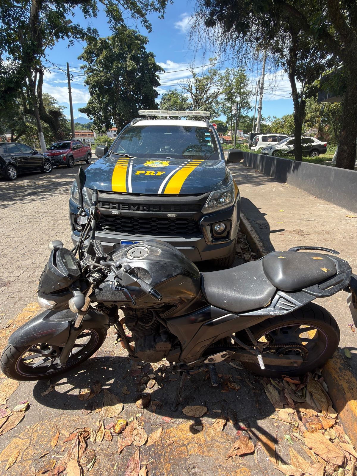 Homem é detido com moto clonada em Resende