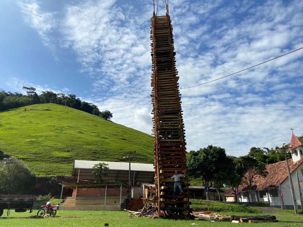 Cidade do interior do ES prepara fogueira gigante para Festa de São João — Foto: Arquivo pessoal