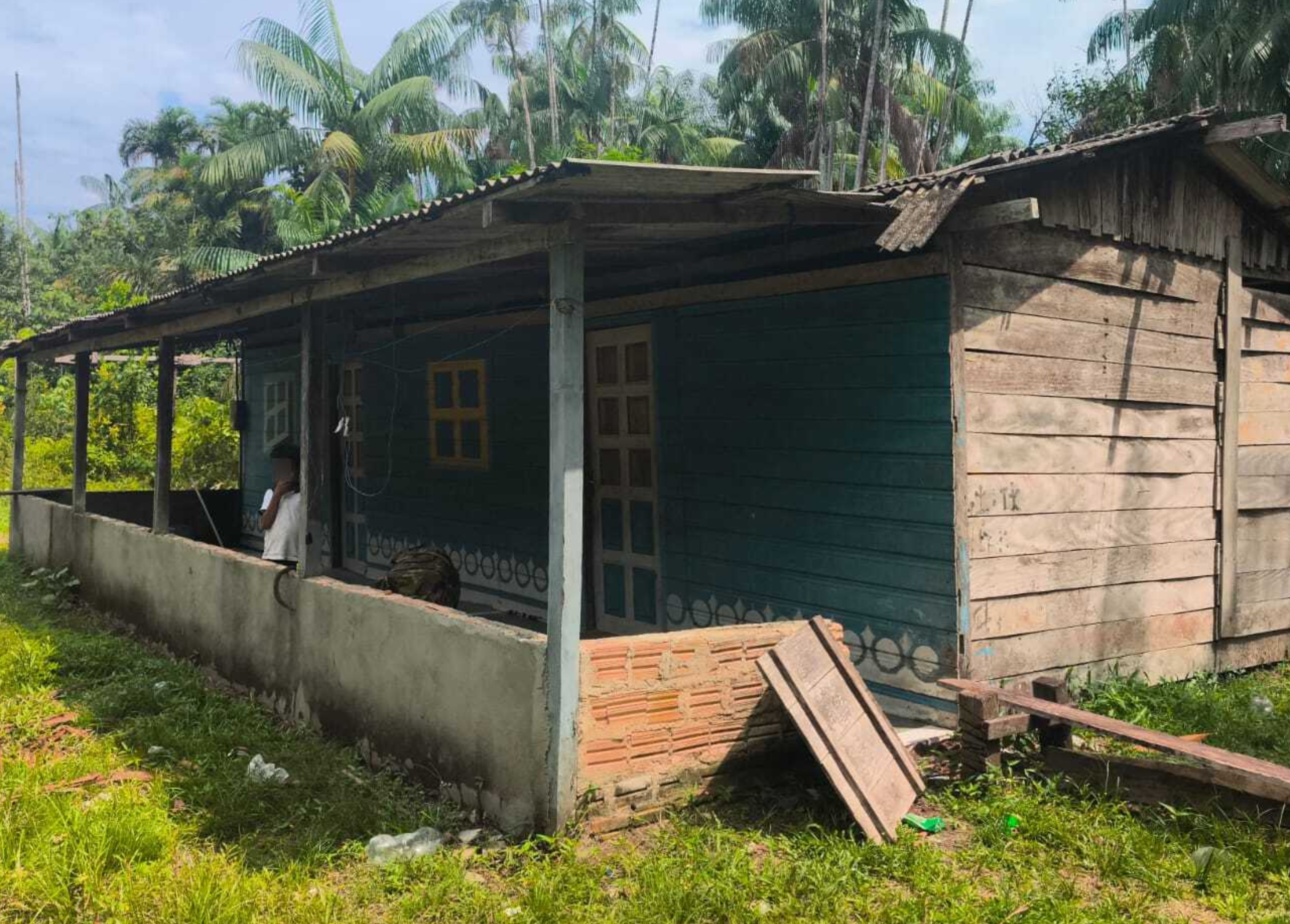 Irmãos de 7 e 8 anos são resgatados com sinais de maus-tratos em mata no interior de RR