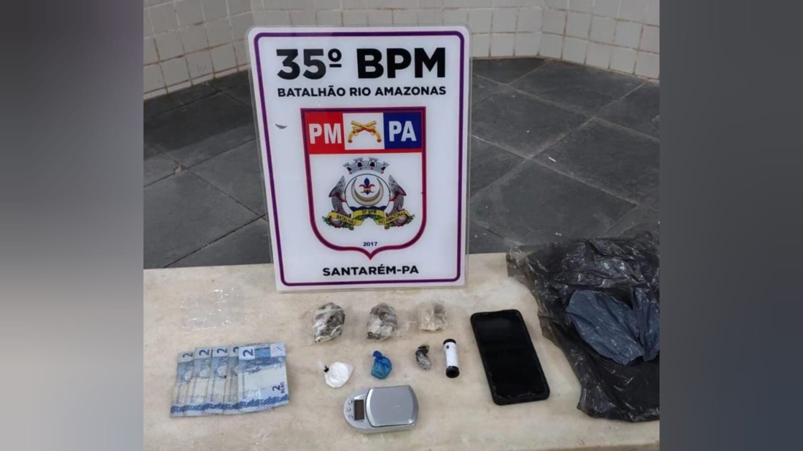 Suspeito de fazer delivery de drogas é preso após denúncia em Santarém