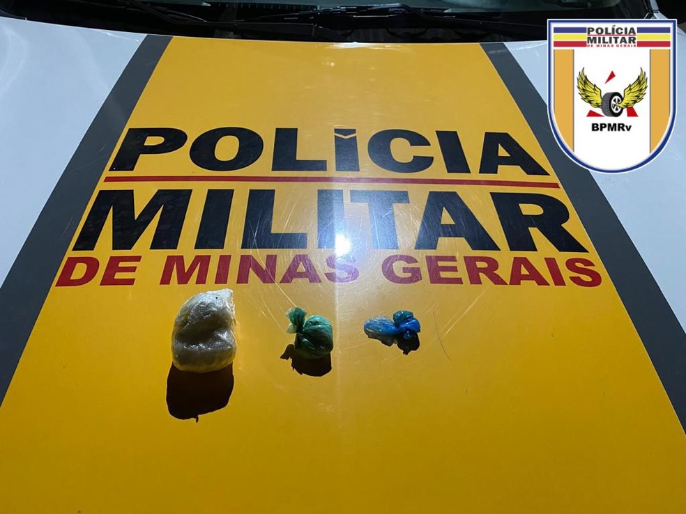 Cocaína apreendida no desenrolar da ocorrência — Foto: Polícia Militar Rodoviária