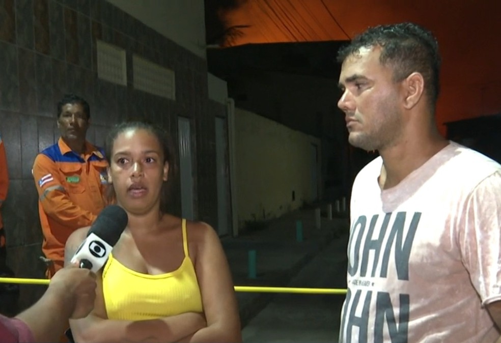 Leisiane relata prejuízos causados pelo incêndio — Foto: Reprodução/TV Bahia