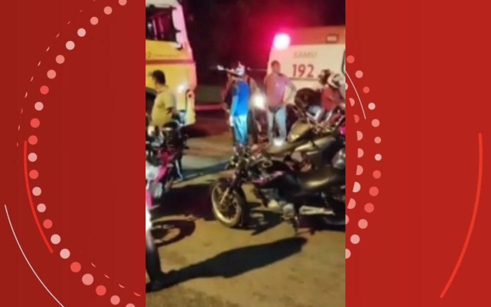Enfermeira que trabalhava no Hospital do Subúrbio morre após batida entre motocicleta e um caminhão em Salvador — Foto: Reprodução/TV Bahia