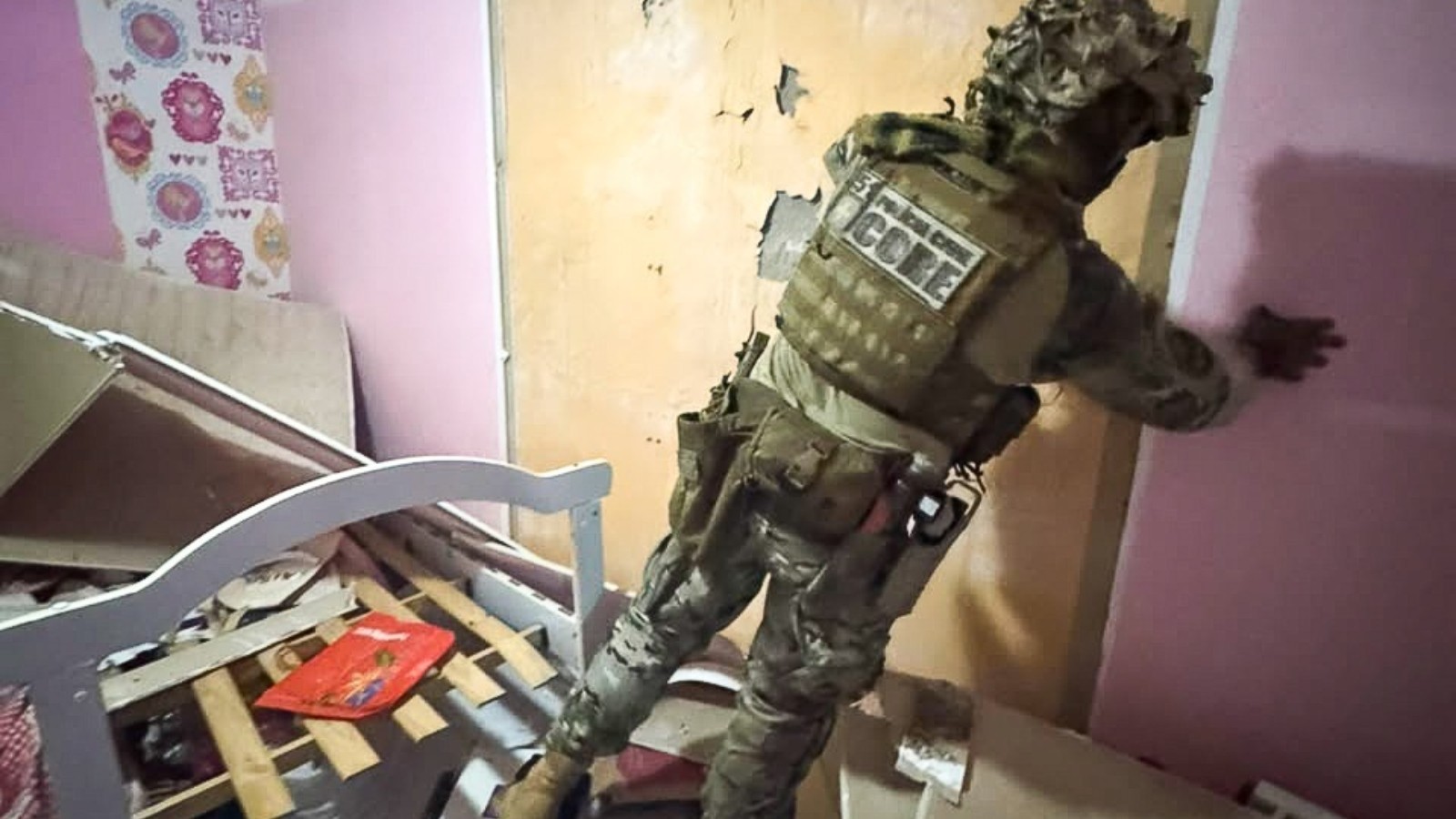 Operação prende três policiais e informante suspeitos de integrar organização criminosa no Ceará